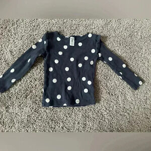 Cute toddler top.